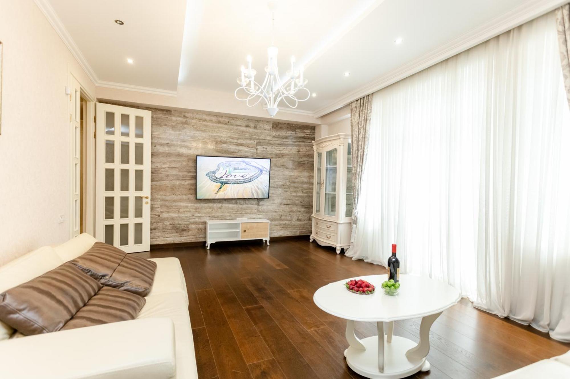 3Bd-2Bth Apartment In Tbilisi City Center Buitenkant foto